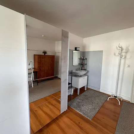 Olive Neckarmuehle * Neckartenzlingen